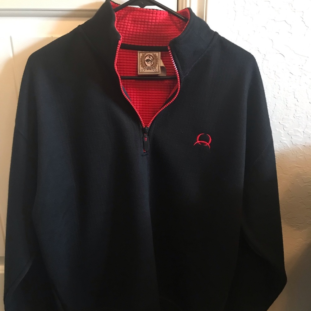 Cinch pullover.